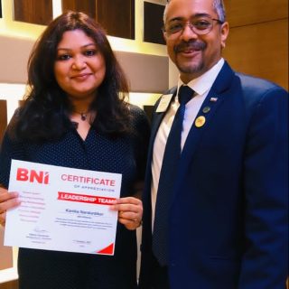 RECEIVING AWARD BNI FOR LT TEAM